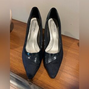 Comfort Plus by Predictions Women's Black Heels